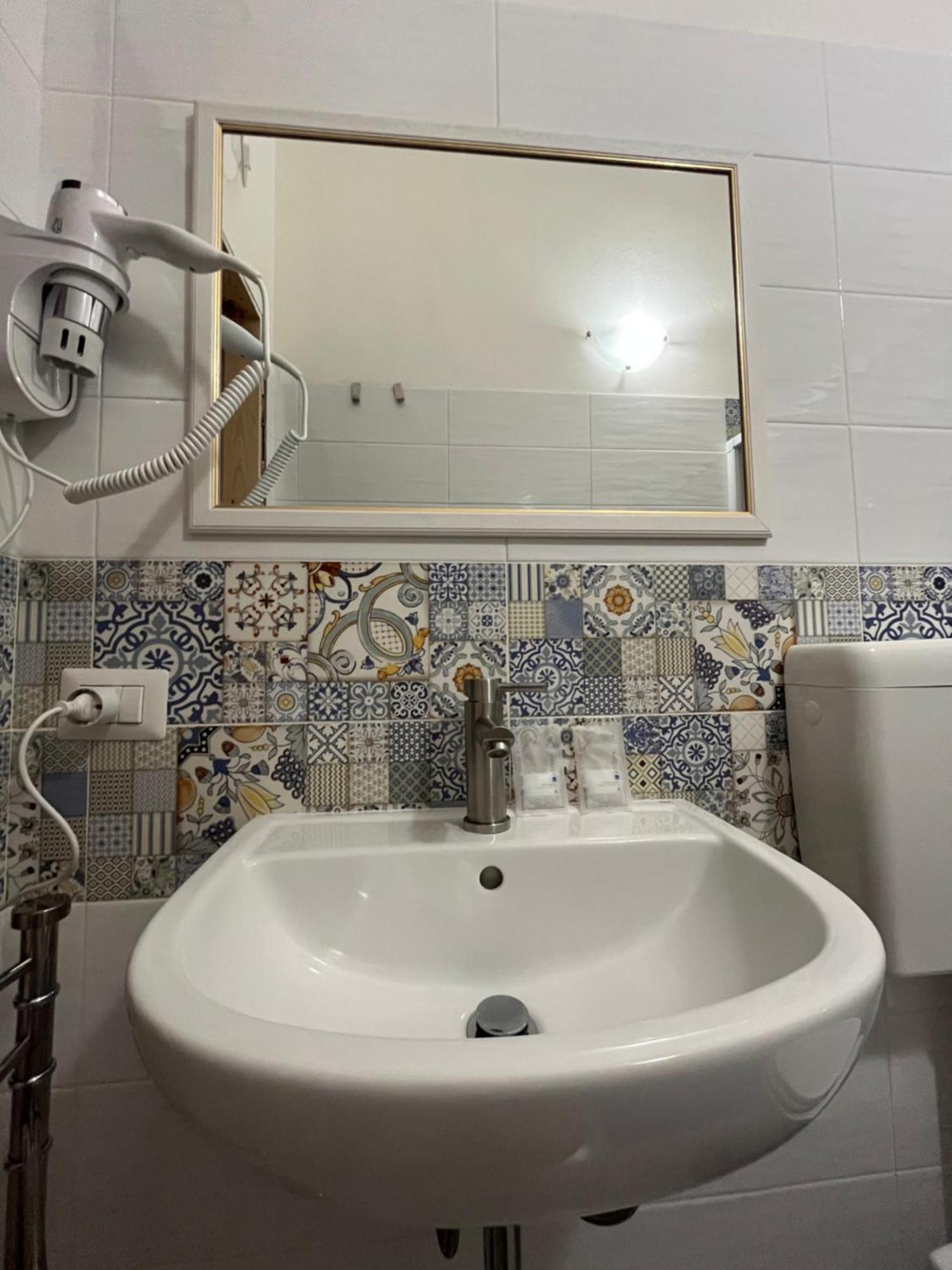 B&B Regina Rooms Avola Εξωτερικό φωτογραφία